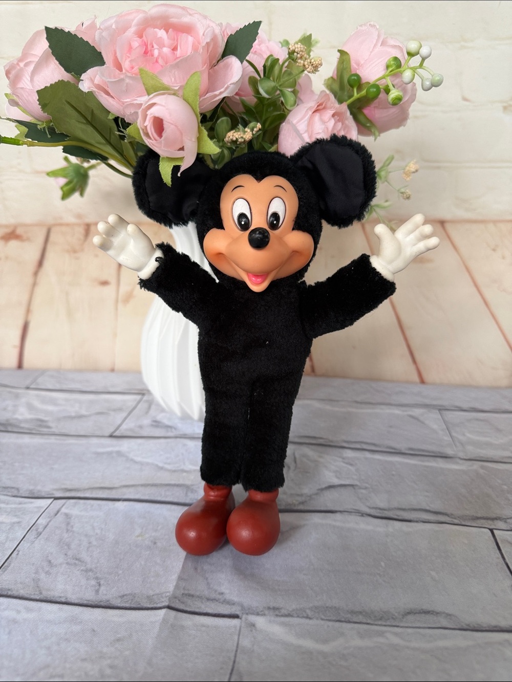 80’s VINTAGE APPLAUSE MICKEY MOUSE DOLL  BLACK PLUSH RUBBER FACE TOY 7.5” tall